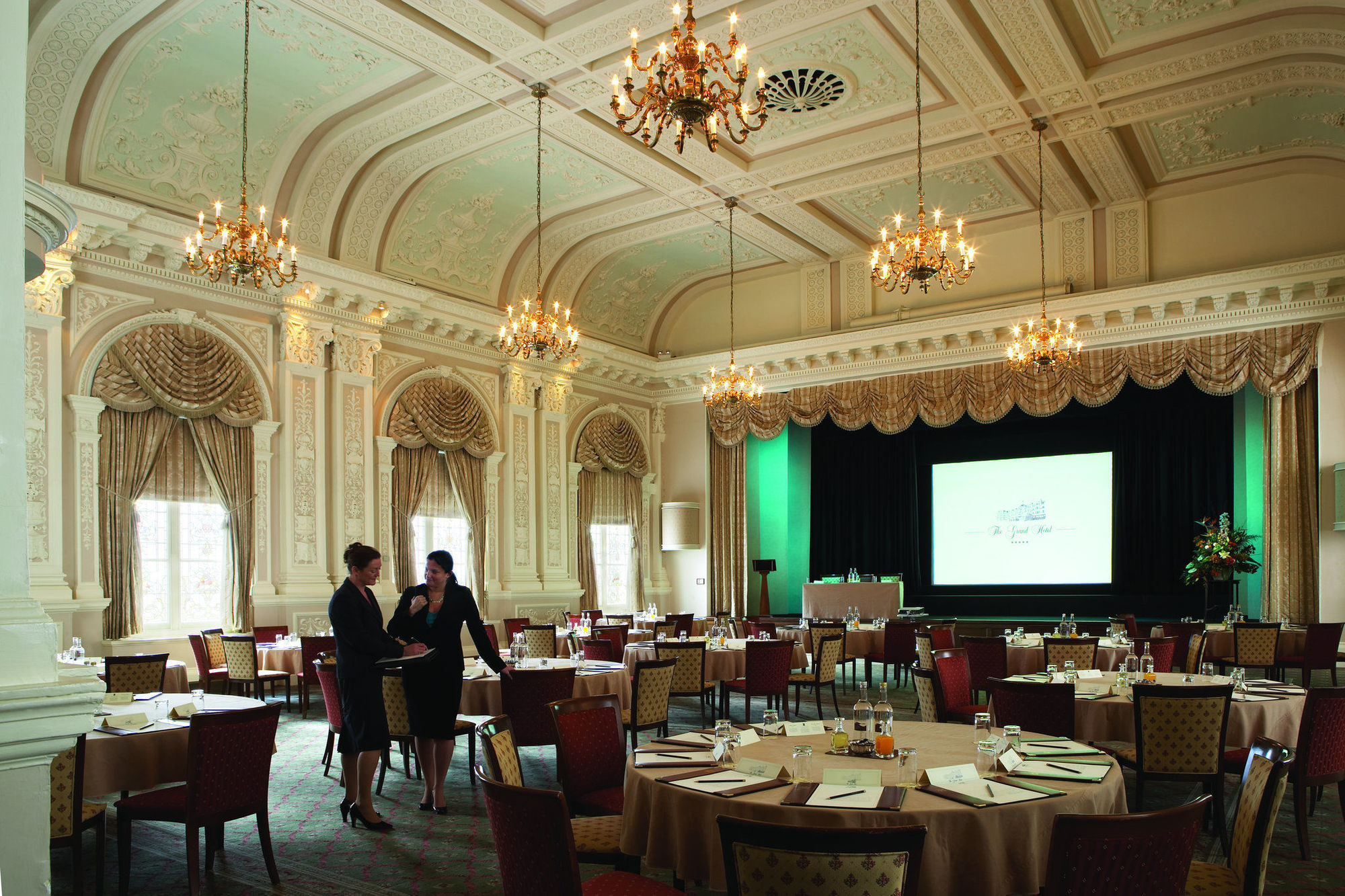 Отель The Grand 5*
